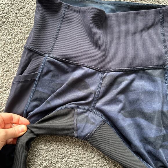 Lululemon Seek the Heat Crop Leggings - Picture 5 of 9